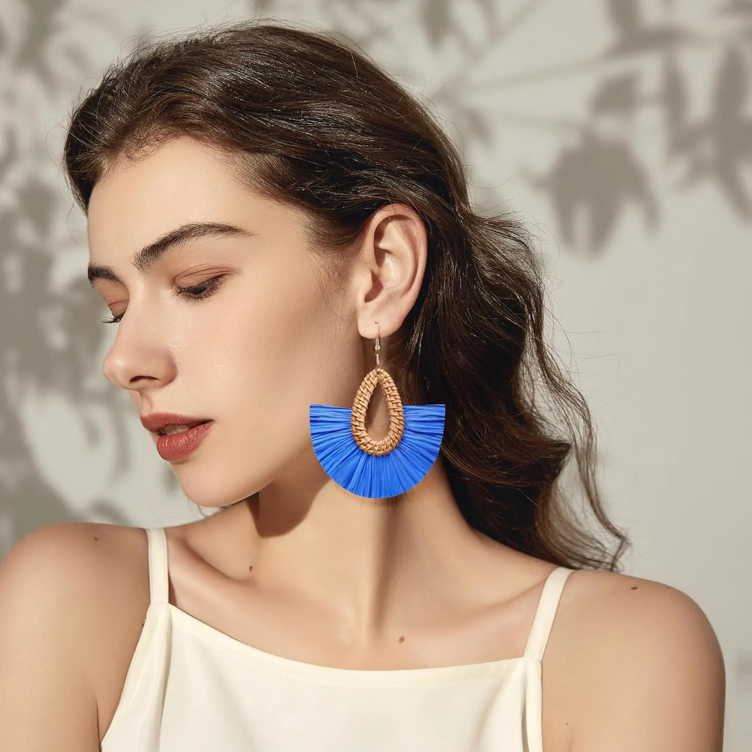 Statement Raffia Tassel Earrings Boho Summer Beach Earrings Lightweight Straw Wicker Dangle Drop Earrings Trendy Rattan Fringe Jewelry for Women